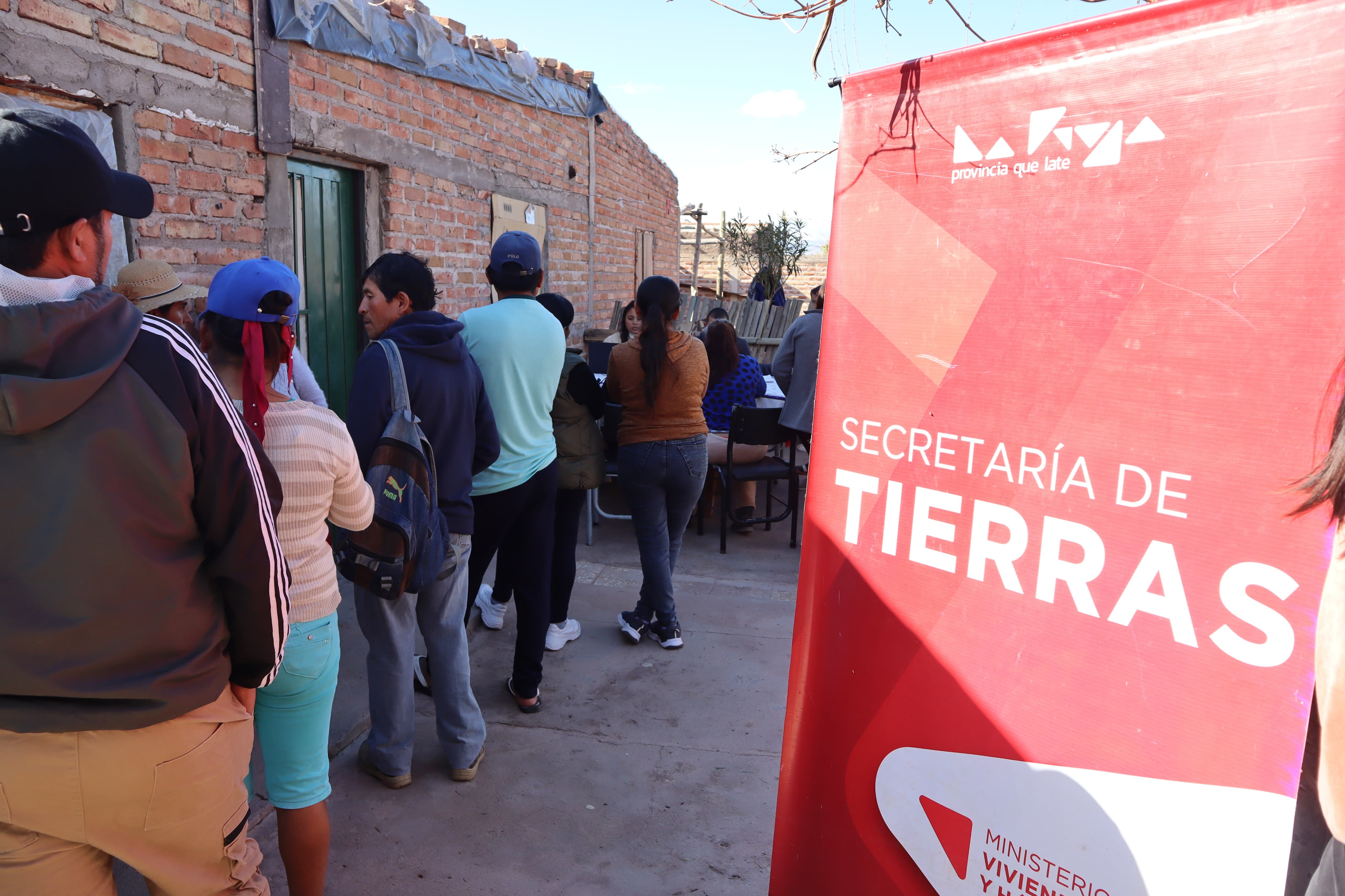 Avanza el proceso de escrituración en barrios de Vichigasta