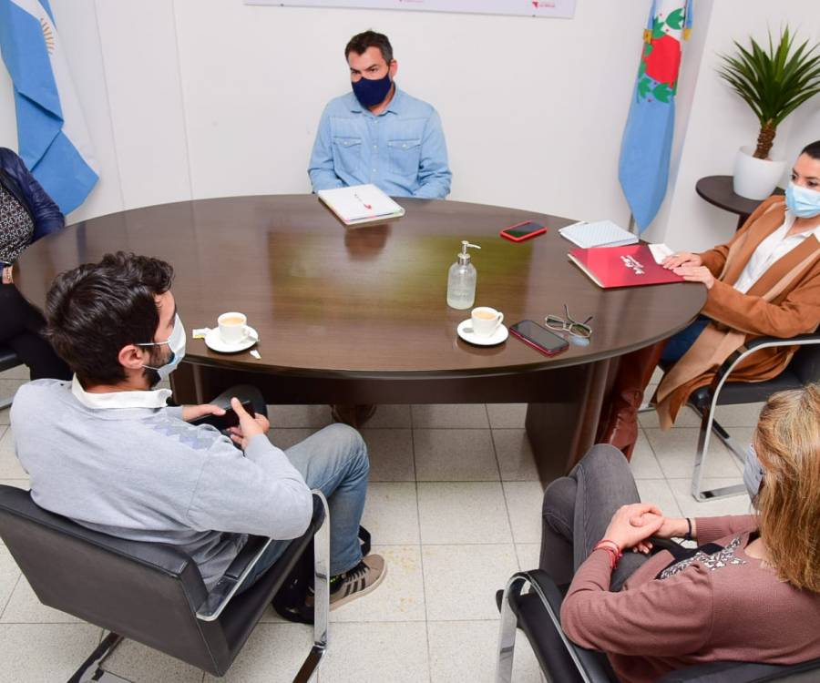 Acuerdan fortalecer el trabajo conjunto entre Tierras y las nuevas autoridades del Colegio de Agrimensores