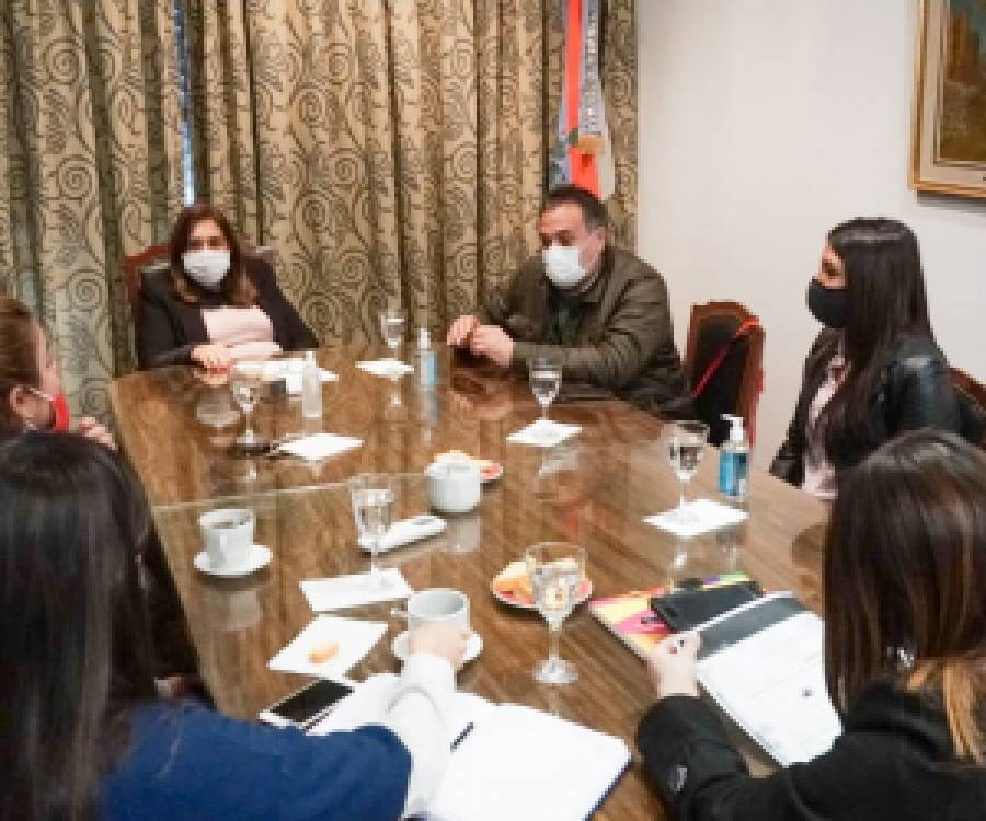 El Gobierno acordó con el Colegio de Escribanos un trabajo conjunto en protección de los bienes del Estado